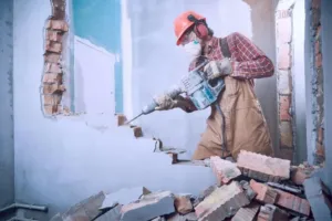 Демонтаж та будівельні роботи у Івано-Франківську